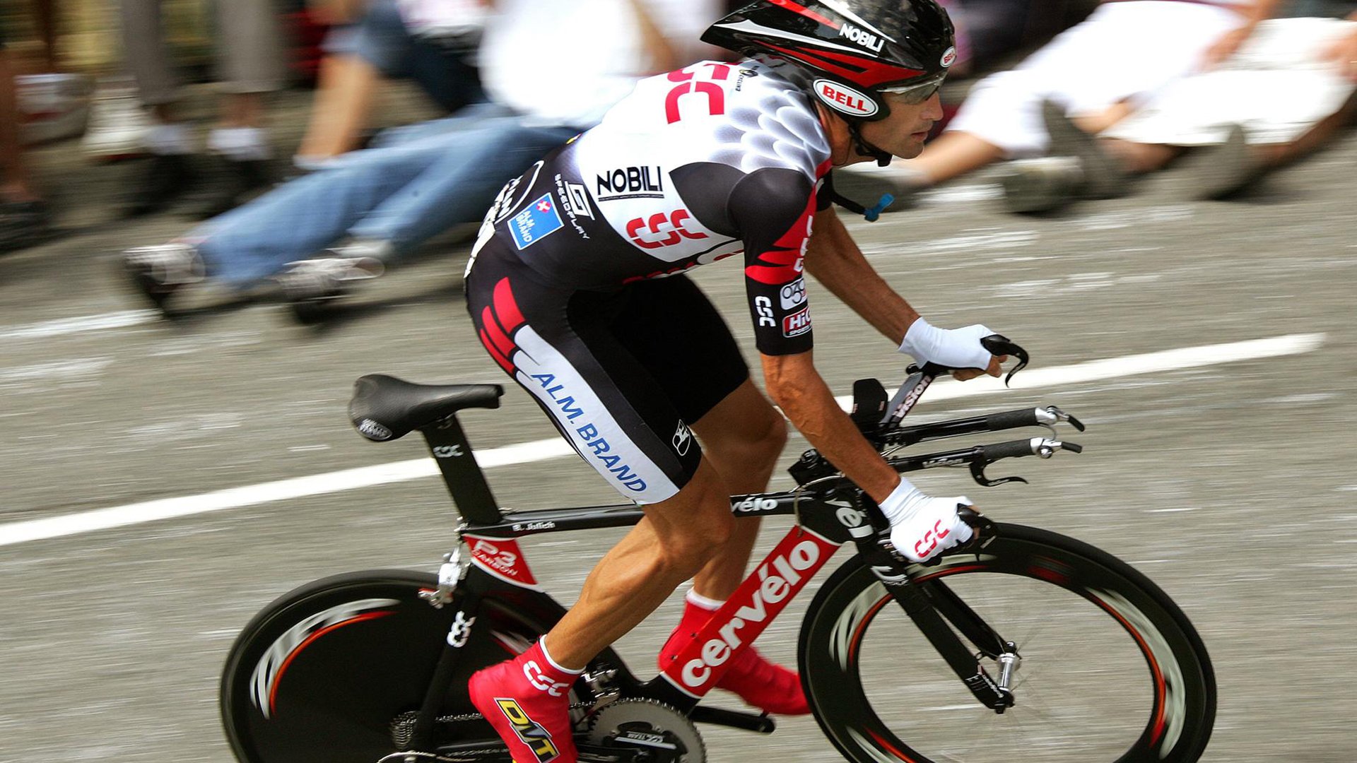 九游娱乐在线-东契奇狂砍三双，湖人主场击败热火取得三连胜，东契奇来湖人