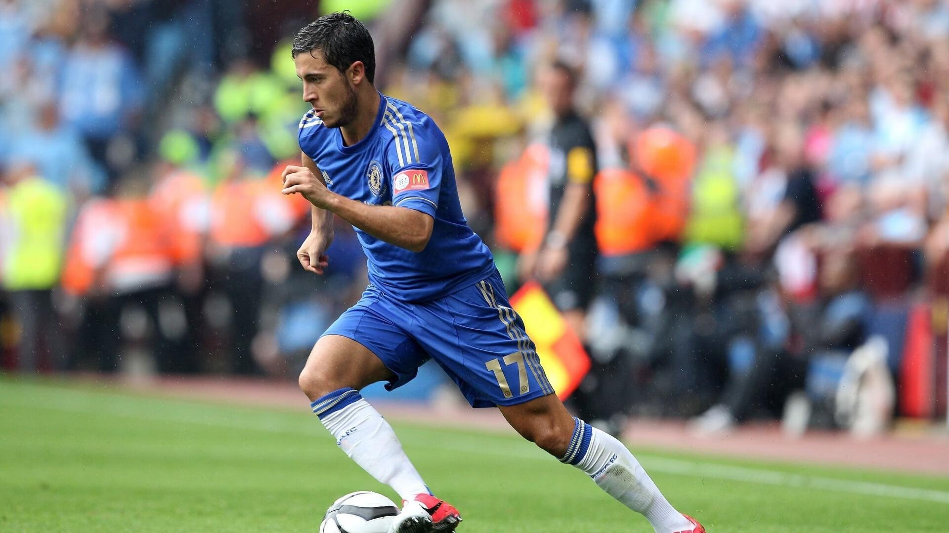 东契奇突破乔丹得分纪录,NBA历史神迹再现,东契奇三次单挑乔治